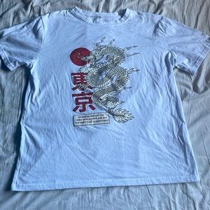 white chinese dragon and quote graphic tee siz M